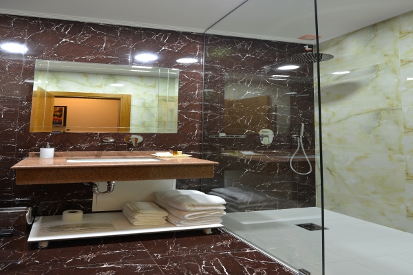 Hotel Austria (Tirana)